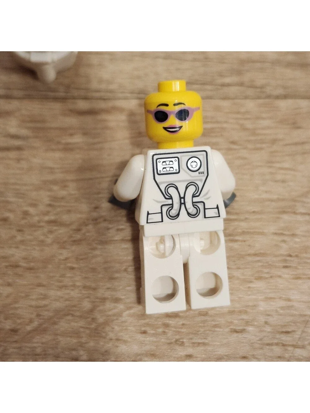 LEGO Collectible Astronaut Minifigure 5002147 TRU Exclusive Space Explorer Rover